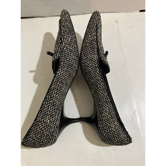 Isaac Mizrahi Black and White Heels - Picture 6 of 8